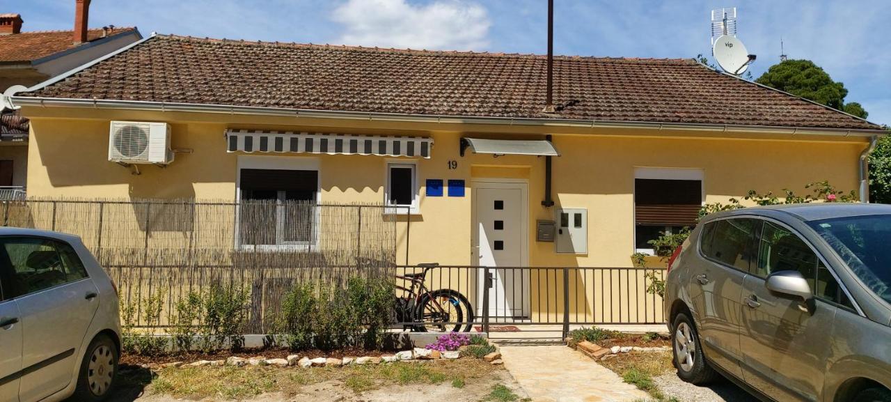 Lory Apartamento Pula Exterior foto